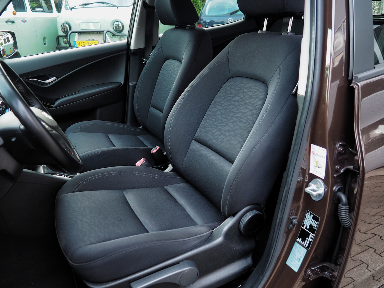 Hyundai ix20 - 1.6 Go! CLIMA CRUISE PARKEER S. TREKH. LM VELGEN