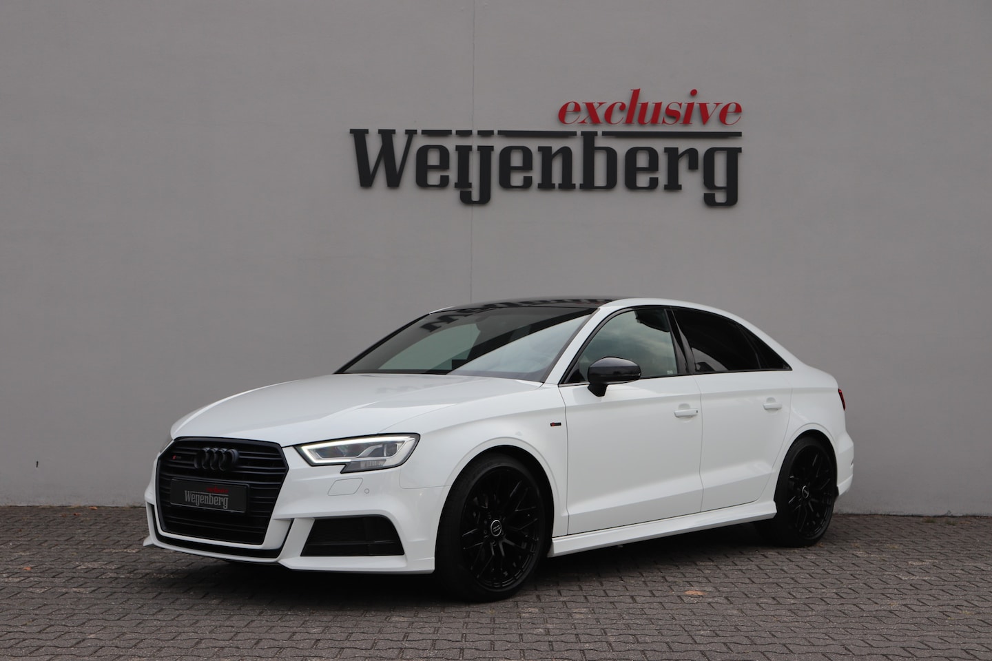 Audi A3 Limousine - 1.5 TFSI Sport S-Line Carplay Cruise LED - AutoWereld.nl