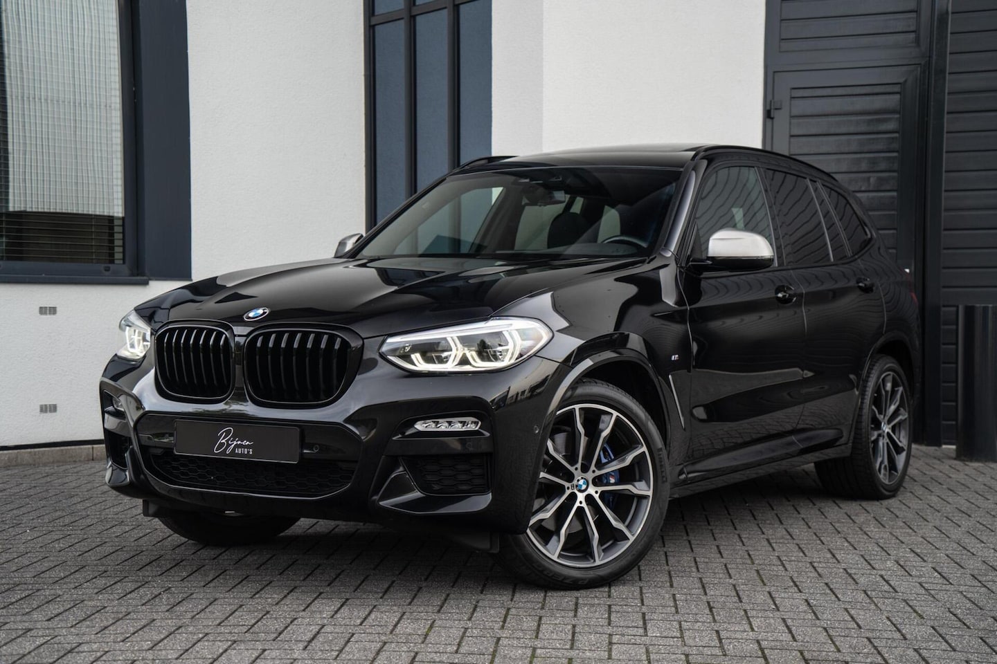 BMW X3 - xDrive 30i 252PK M-SPORT PANO / CAMERA / MEMORY - AutoWereld.nl