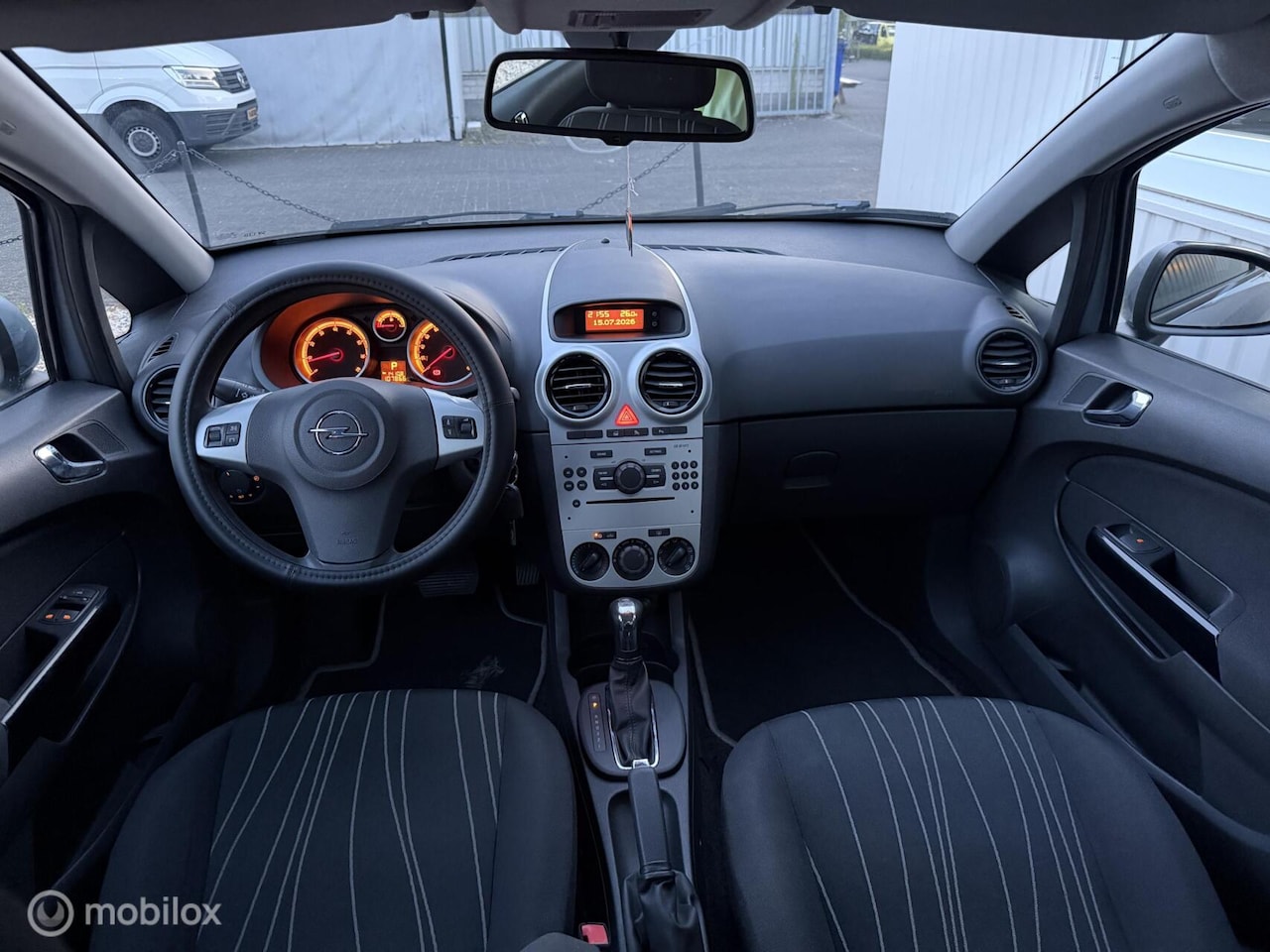 Opel Corsa - 1.4-16V inTouch AUTOMAAT Ketting Nieuw ! Airco - AutoWereld.nl