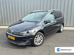 Volkswagen Touran - 1.4 TSI Highline 7p 150PK DSG/AUTO | Trekhaak | App connect | Climate contr | PDC | |Cruis