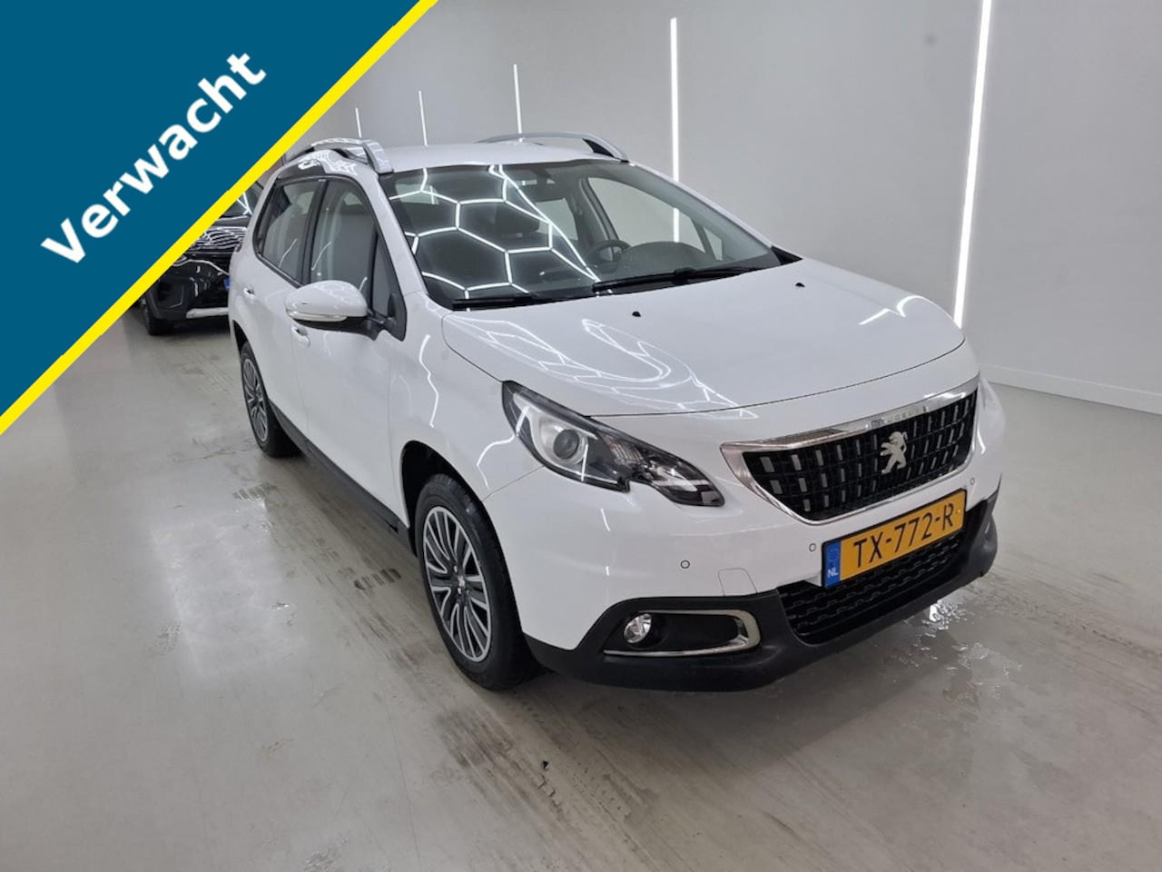 Peugeot 2008 - VERWACHT! 1.2 PT ACTIVE VAN 1e EIGENAAR 29.800 KM!! - AutoWereld.nl