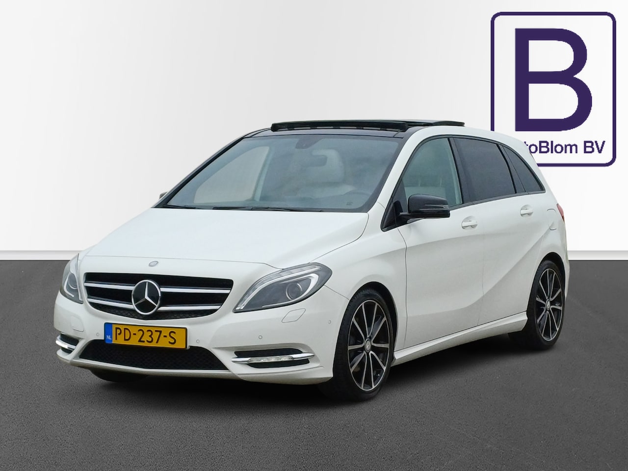 Mercedes-Benz B-klasse - 200 Ambition /Chique combinatie/Dealer onderhouden/Pano/ - AutoWereld.nl
