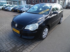 Volkswagen Polo - automaat apk 9.2027 1.4-16V Comfortline airco