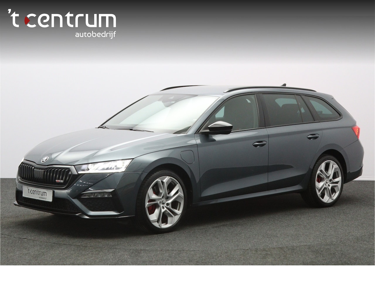 Skoda Octavia Combi - 245 PK 1.4 TSI RS iV PHEV Business PHEV, Stoelverwarming, Carplay, Head-Up - AutoWereld.nl