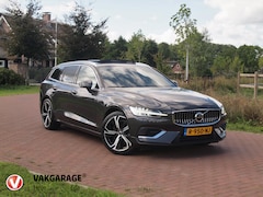 Volvo V60 - 2.0 T8 Plug-in hybrid AWD Ultimate Bright | Panoramadak | Trekhaak | Harman Kardon | Head