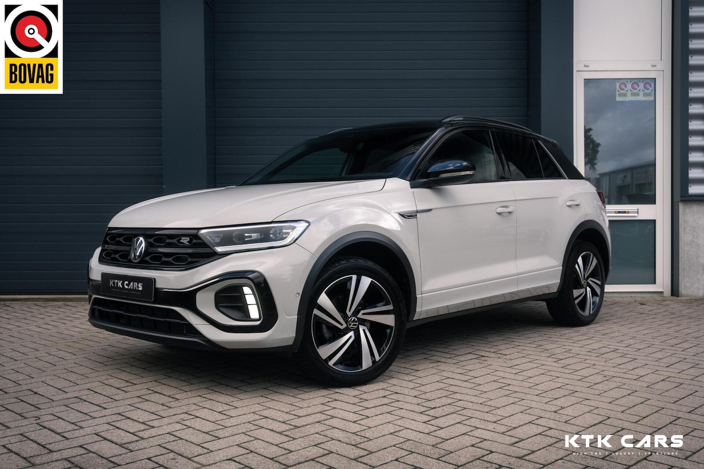 Volkswagen T-Roc - 1.5 TSI R-Line Black Style Virtual|Keyless|Camera|ACC|Line|Blindspot|Elek.Kofferklep|Stoel - AutoWereld.nl