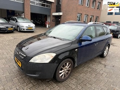 Kia Cee'd Sporty Wagon - 1.6 Fifteen /bj.2009 / NAP met 164615 km./ APK 05/2027 / trekhaak / sportvelgen / airco /