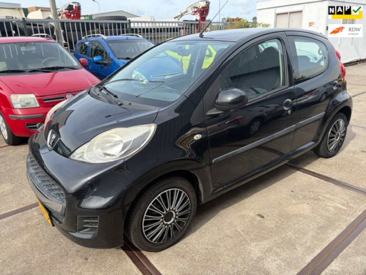Peugeot 107 - 1.0-12V XS 1.0-12V XS - AutoWereld.nl