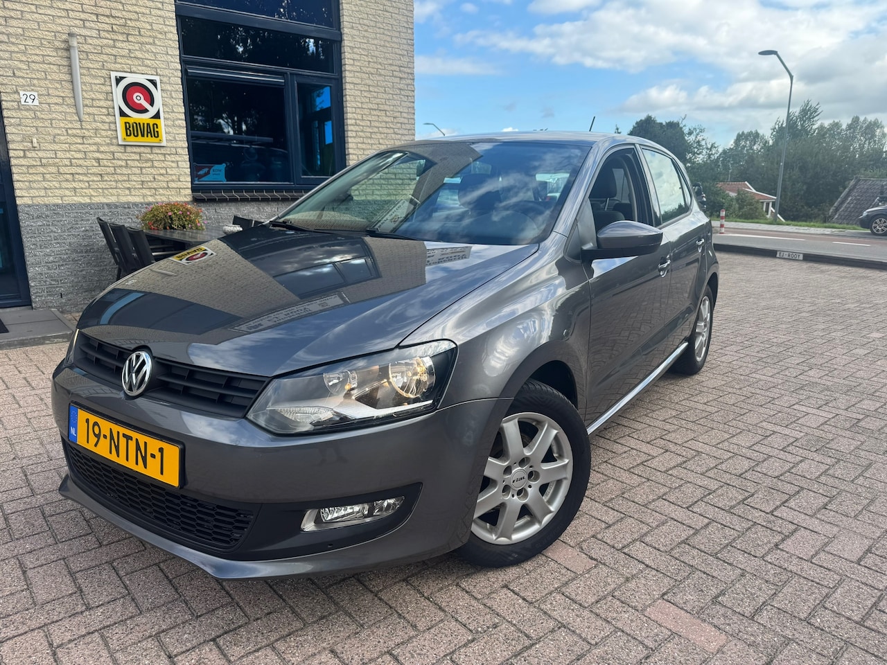 Volkswagen Polo - 1.4-16V Comfortline-nav-bluetooth-gr scherm - AutoWereld.nl
