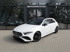 Mercedes-Benz A-klasse - 180 AMG Line PANO CAM