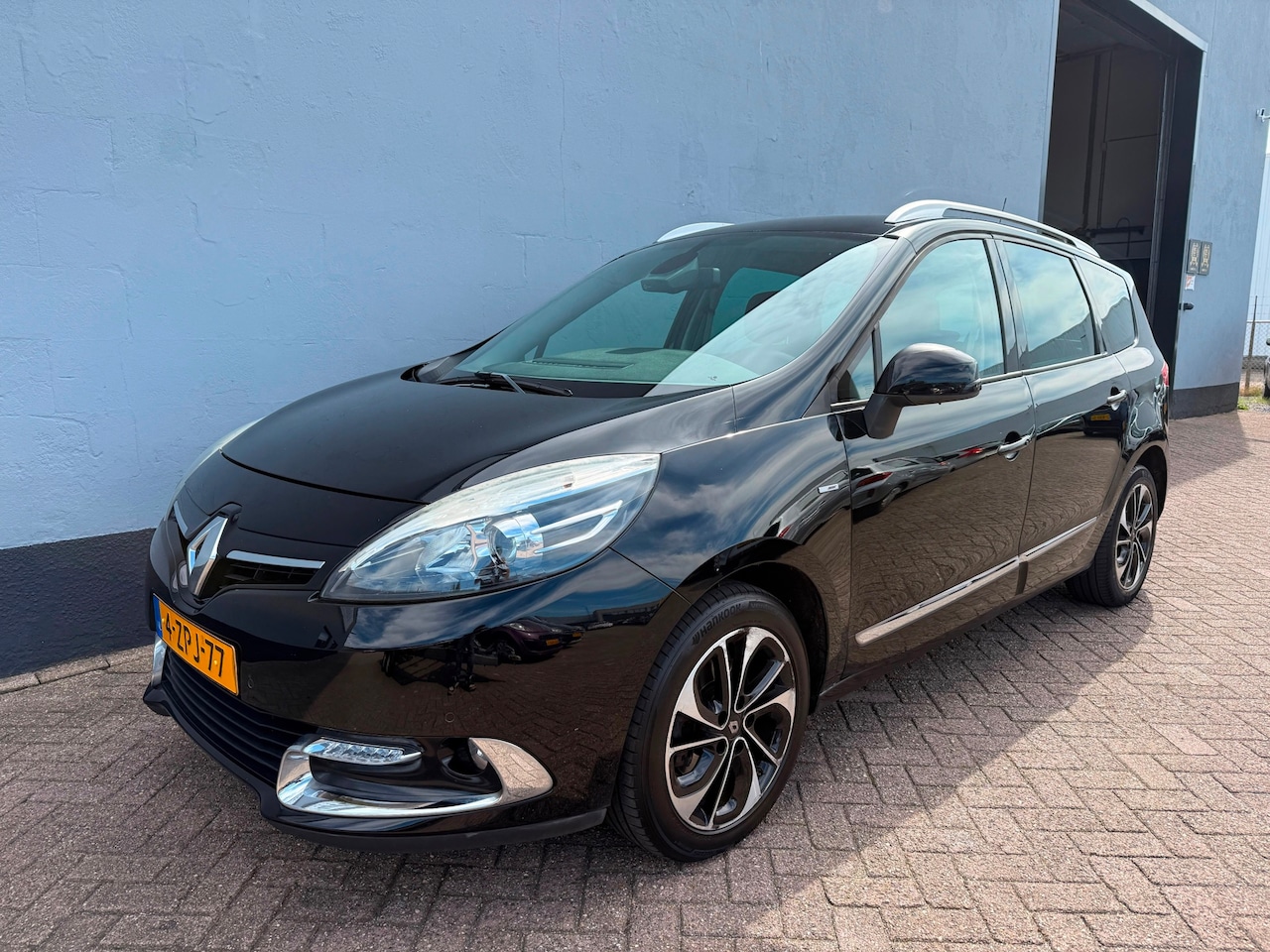 Renault Grand Scénic - 1.2 TCe Bose - Navigatie - AutoWereld.nl