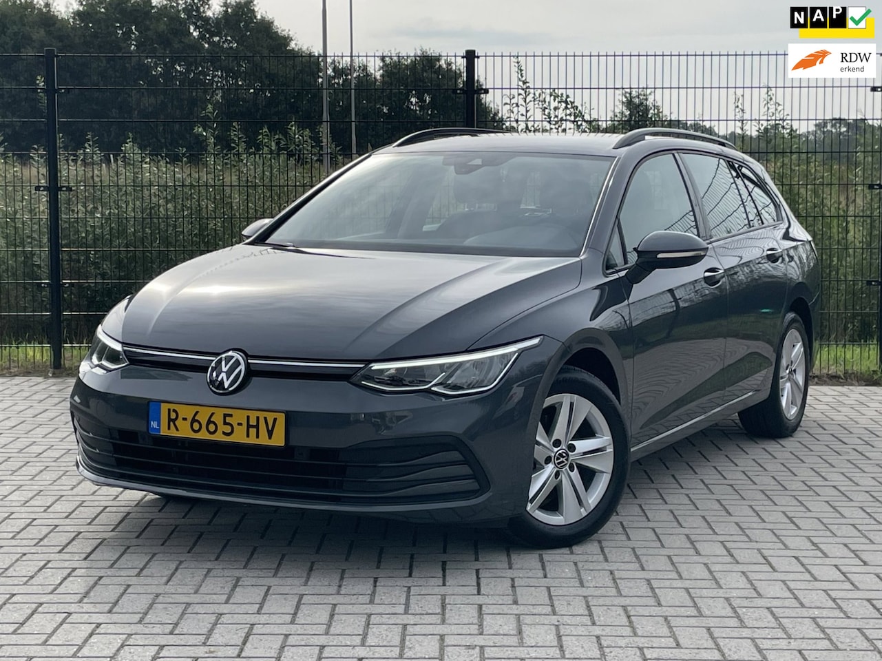 Volkswagen Golf Variant - 1.0 TSI Life | Carplay | PDC | ACC | Bluetooth | - AutoWereld.nl