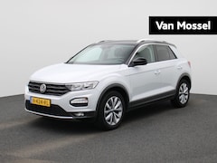 Volkswagen T-Roc - 1.0 TSI Style Business | TREKHAAK | CLIMATE CONTROL | STOELVERWARMING | ELEK.KOFFERBAK | A