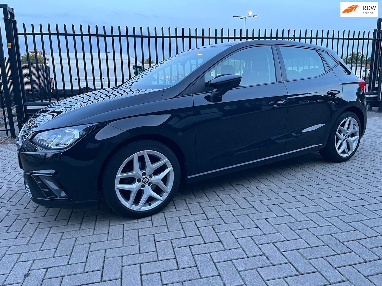 SEAT Ibiza - 1.0 TSI FR 116PK 6BAK Vol Opties Dealer Onderhouden - AutoWereld.nl