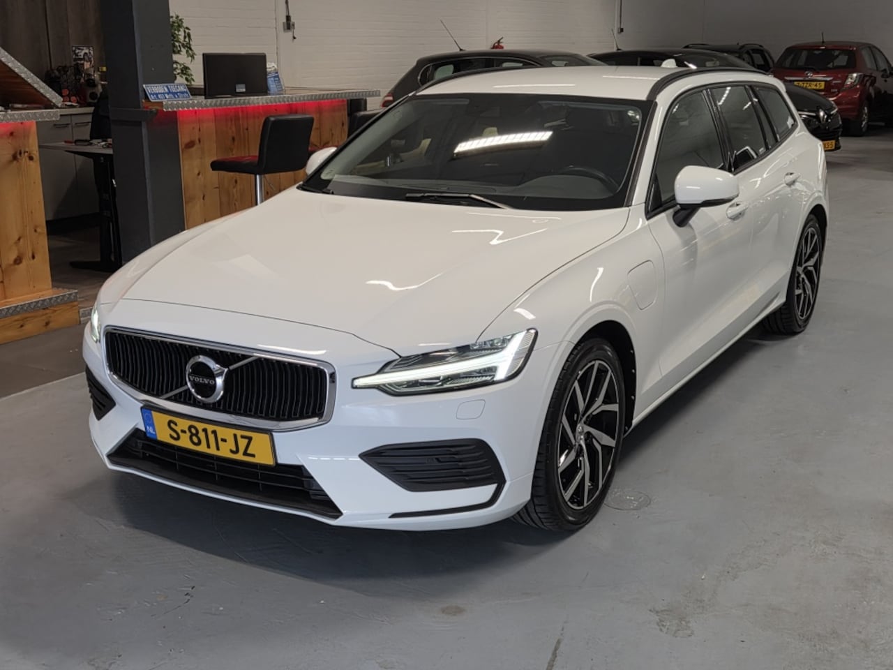 Volvo V60 - 2.0 T6 TE AWD MomPro - AutoWereld.nl