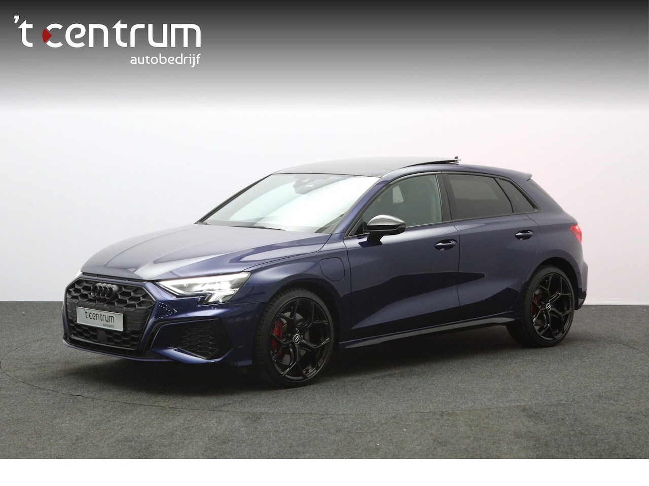 Audi A3 Sportback - 45 TFSI e 245 PK S-Line edition Competition PHEV, Panoramadak, Adap. Cruise Control, Head- - AutoWereld.nl