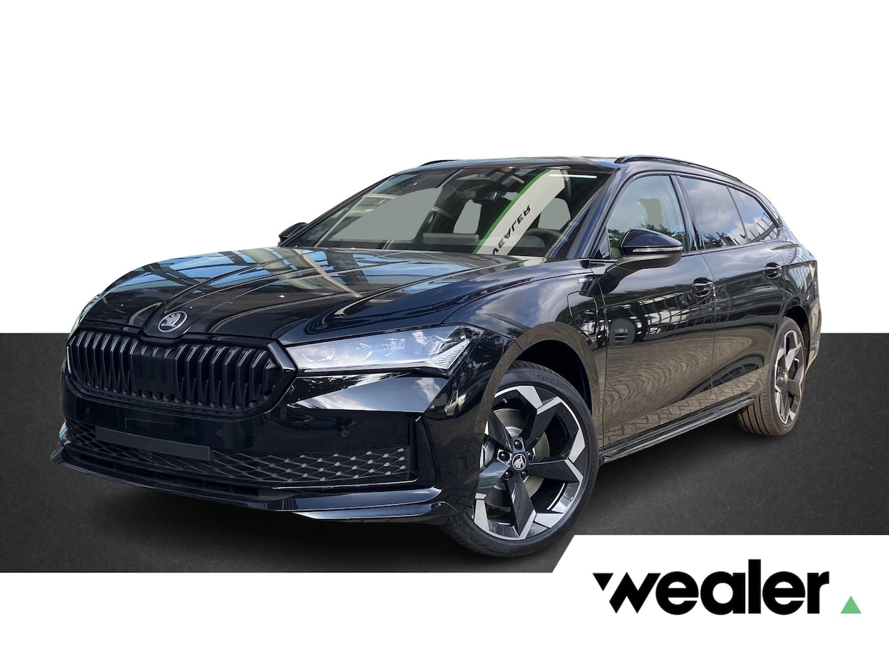 Skoda Superb Combi - Sportline Business 1.5 TSI PHEV 204 PK | Trekhaak | Panoramadak | 19"Lichtmetalen velgen | - AutoWereld.nl
