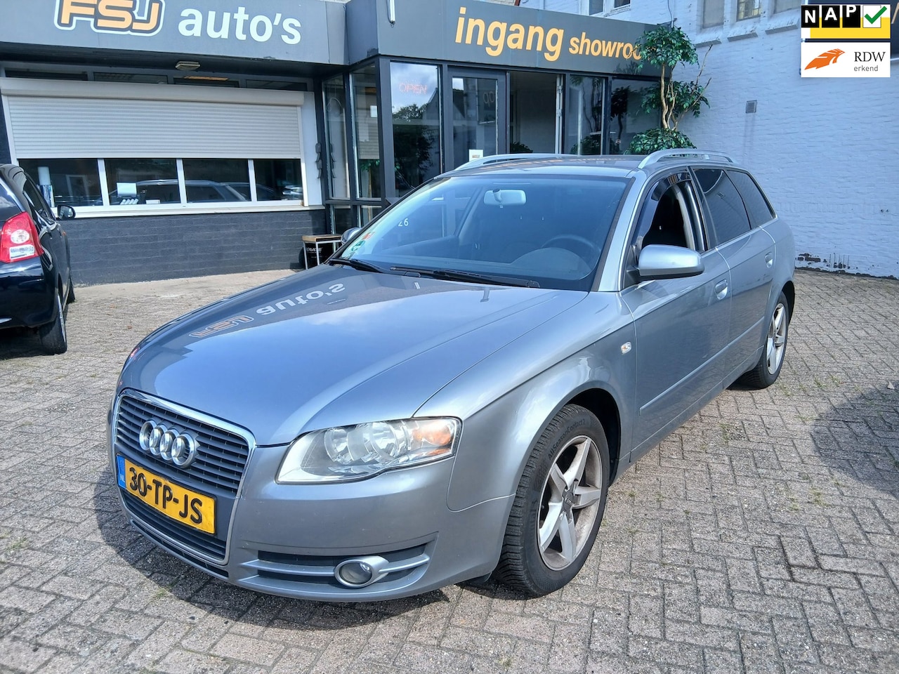 Audi A4 Avant - 2.0 / 131PK / PRO LINE BUSINESS / NAVI / AIRCO!! - AutoWereld.nl
