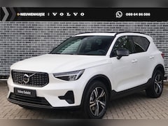 Volvo XC40 - 2.0 B4 Plus Dark | Trekhaak | Panoramadak | Harman Kardon Audio | Achteruitrijcamera | Par