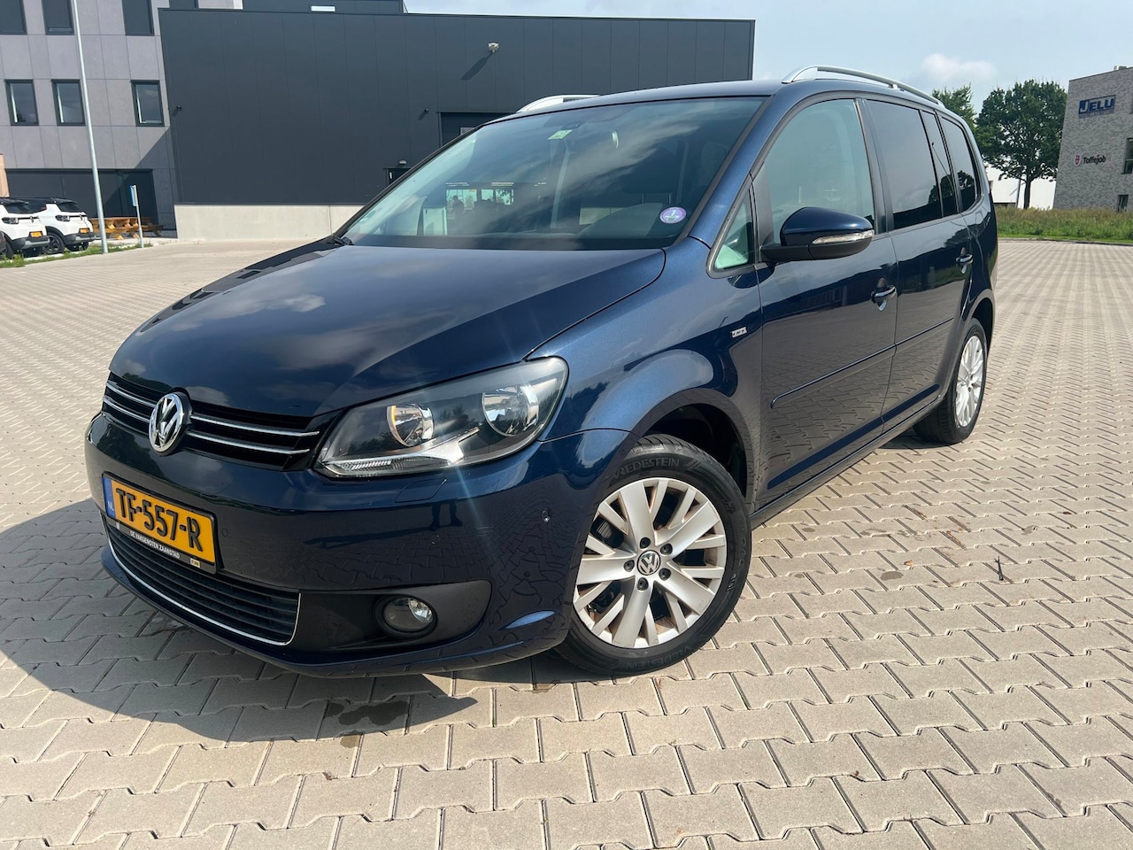 Volkswagen Touran - 1.2 TSI Highline BlueMotion 7p. 1.2 TSI Highline BlueMotion 7p. Stoelverw. - AutoWereld.nl