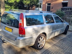 Volvo V70 - 2.4 D5 AWD Summum Nieuwe motor