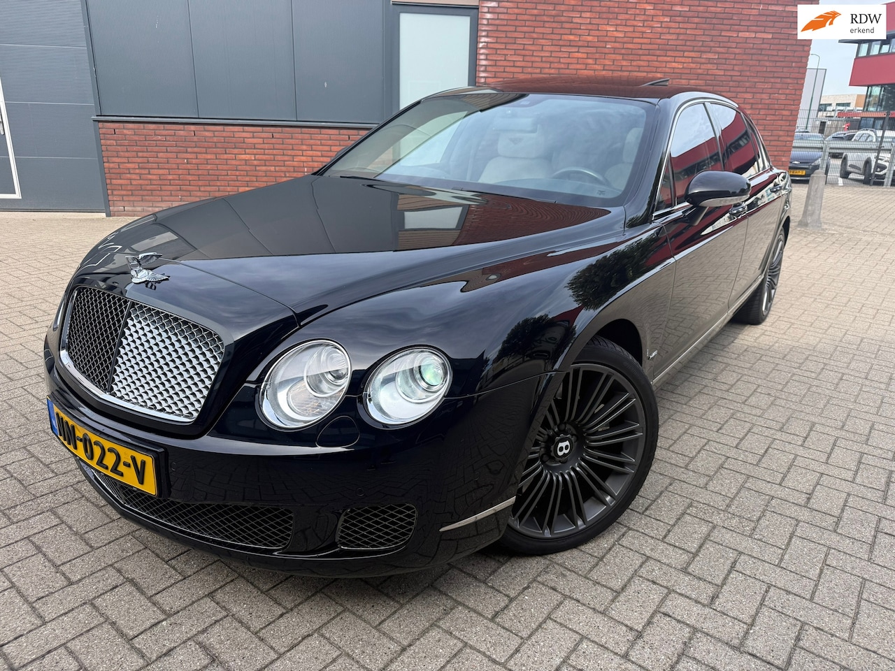 Bentley Continental Flying Spur - 6.0 W12 Speed 611 PK 2009/DEALER ONDERHOUDEN/MEEST VOLLE UITVOERING/ALLE HISTORIE AANWEZIG - AutoWereld.nl