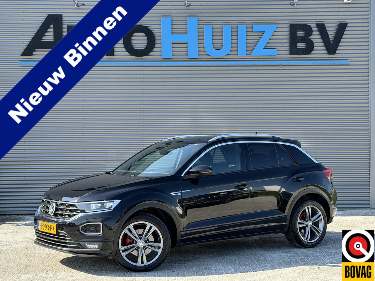Volkswagen T-Roc - 1.5 TSI Sport R-Line Trekhaak Carplay Achteruitrijcamera 4S Banden Stoelverwarming - AutoWereld.nl