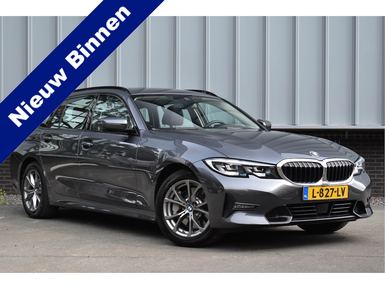 BMW 3-serie Touring - 330i High Executive Aut. | Sfeerverl | Stoelverwarming | Navi | Deal. OH - AutoWereld.nl