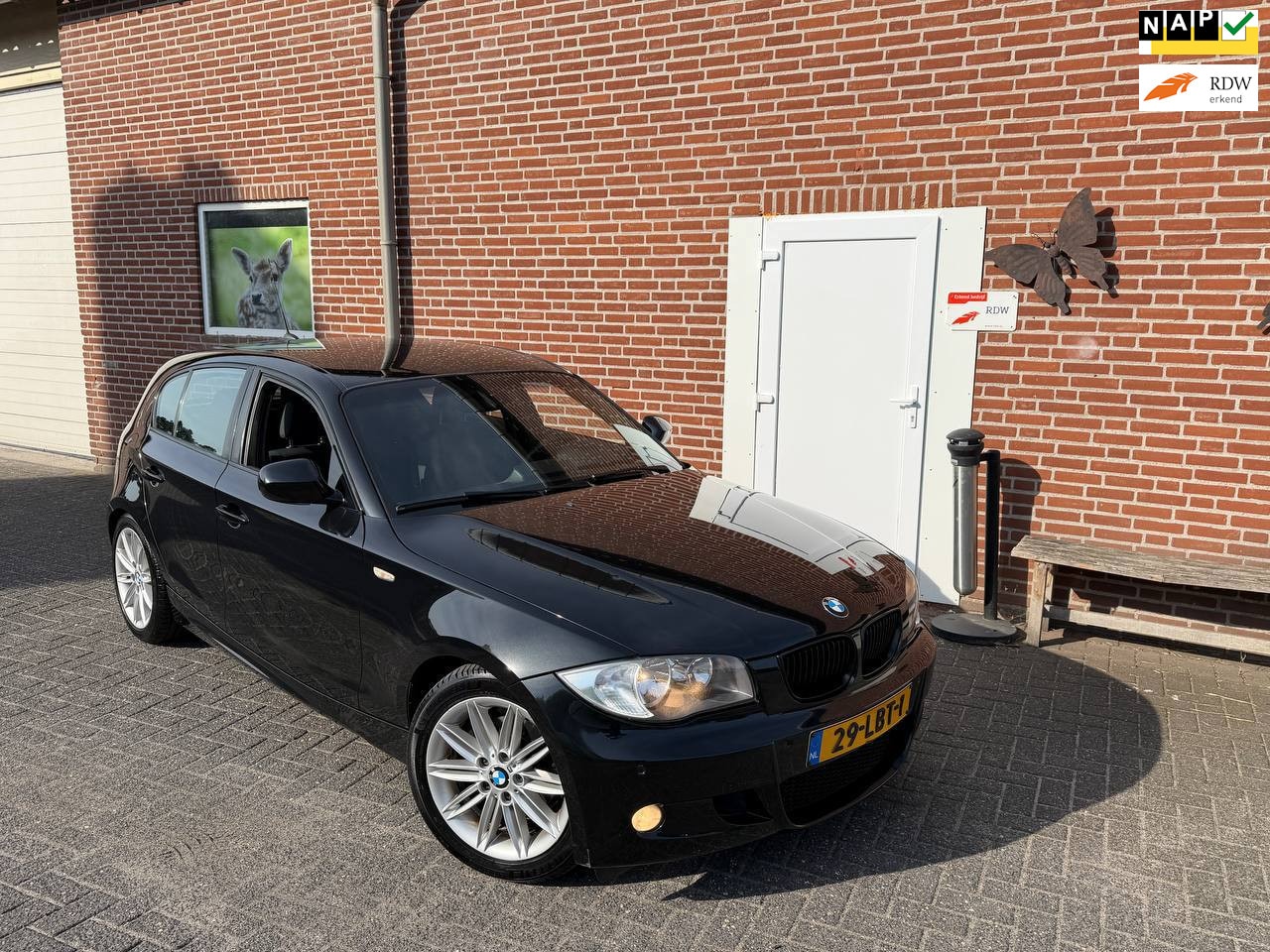 BMW 1-serie - 118i Business Line Sport Edition , ZEER NETJES, 1e Eigenaar - AutoWereld.nl