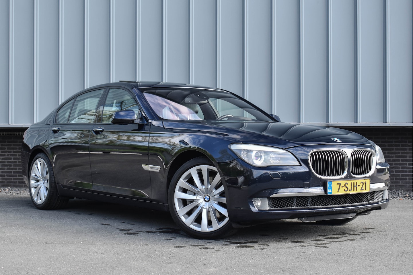 BMW 7-serie - 750i | YOUNGTIMER | Vol Onderhouden | Schuifdak | Leder | Camera - AutoWereld.nl