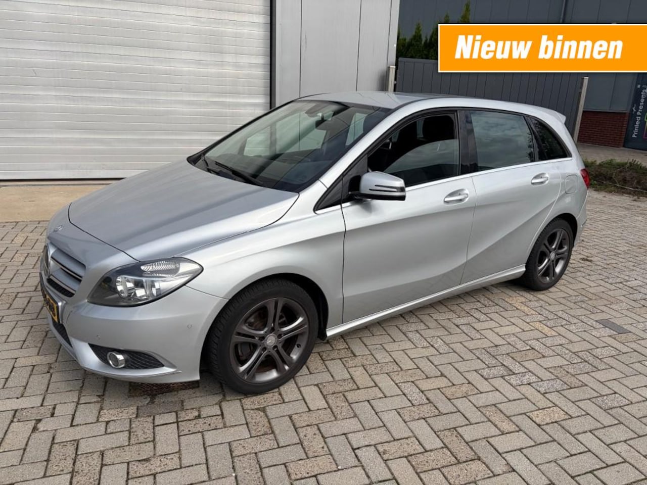 Mercedes-Benz B-klasse - 180 AMBITION/AIRCO/CRUISE/NAVI/TREKHAAK - AutoWereld.nl