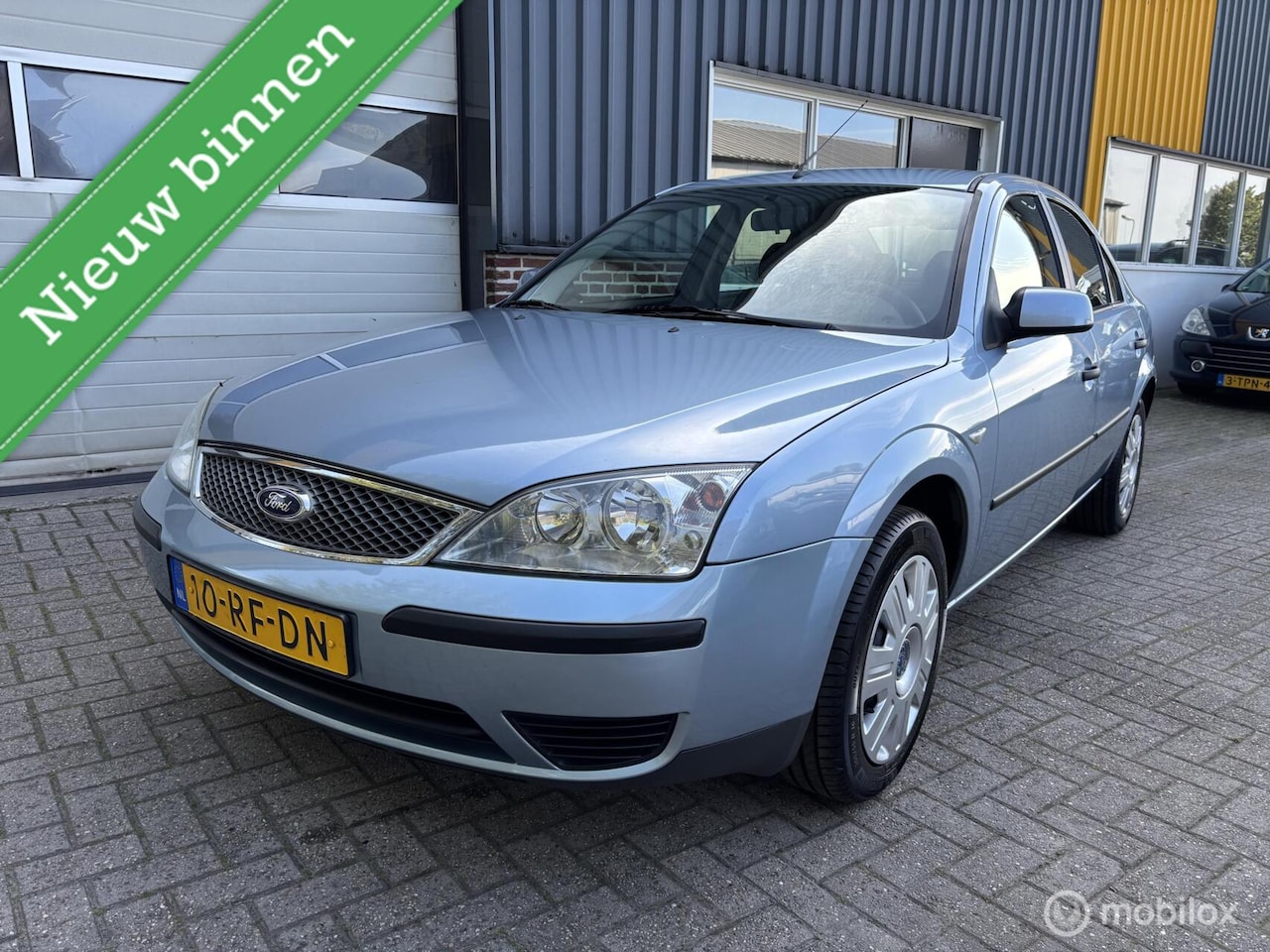 Ford Mondeo - 1.8-16V Ambiente NETTE AUTO! - AutoWereld.nl