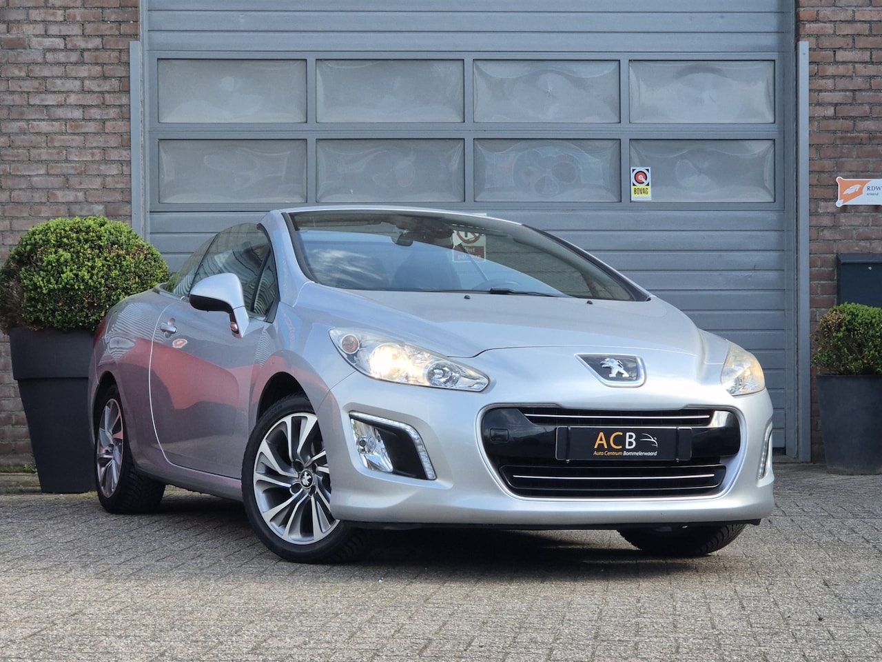 Peugeot 308 CC - 1.6 VTi Sport Pack In zeer nette staat. - AutoWereld.nl