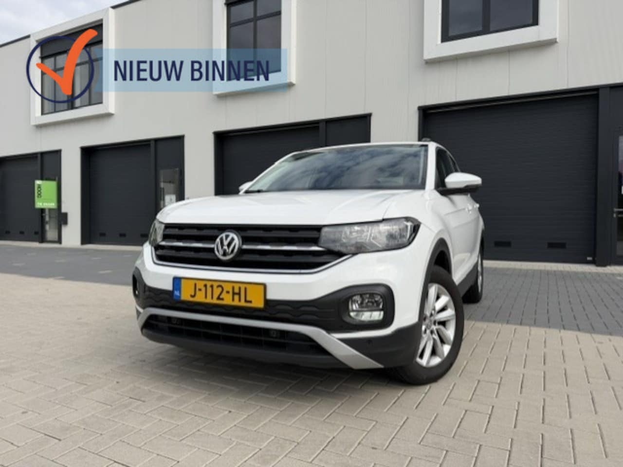 Volkswagen T-Cross - 1.0 TSI Life Apple Carplay Adap Cruise Airco LM - AutoWereld.nl