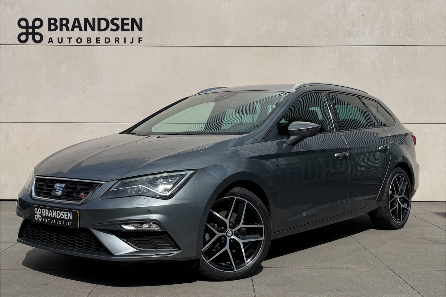 SEAT Leon ST - 1.4 EcoTSI FR Business Intense Full LED-18"-Dig Display-Keyless-360 camera - AutoWereld.nl