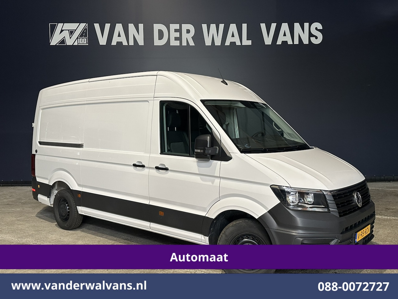Volkswagen Crafter - 2.0 TDI 141pk Automaat L3H3 L2H2 Euro6 Airco | Camera | Navigatie | Apple Carplay Android - AutoWereld.nl