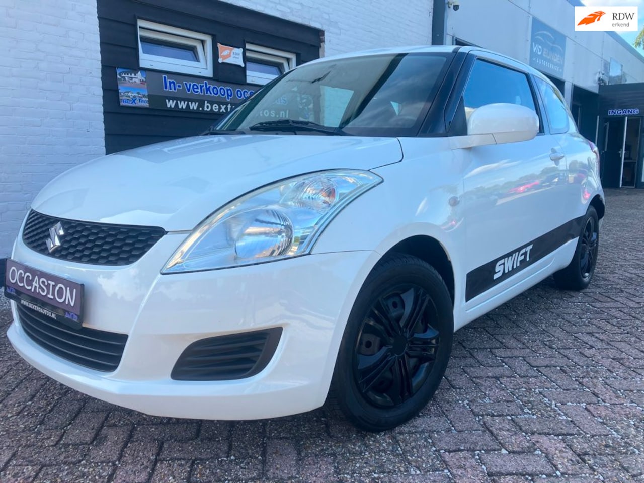 Suzuki Swift - 1.2 Comfort EDTION carplay 6 MND GARANTIE + GROTE BEURT + NWE APK ALL-IN - AutoWereld.nl