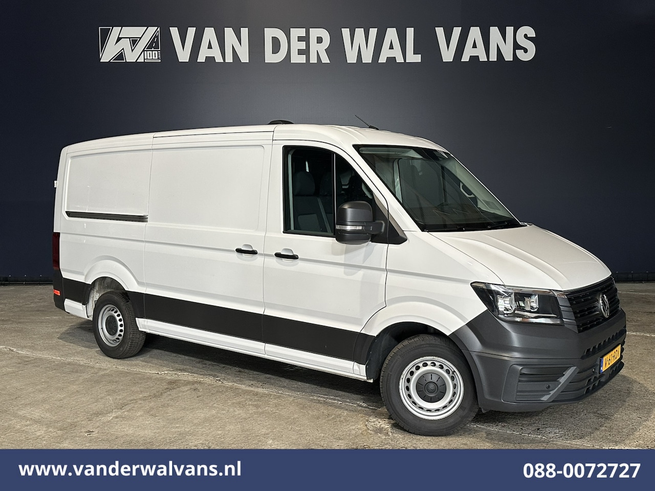 Volkswagen Crafter - 2.0 TDI 141pk L3H2 L2H1 Euro6 Airco | Camera | Apple Carplay | Android Auto Parkeersensore - AutoWereld.nl