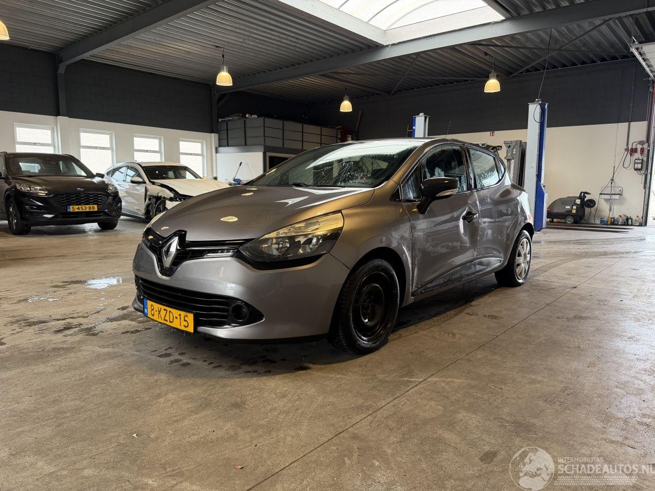Renault Clio - 1.5 dCi ECO Authentique - AutoWereld.nl