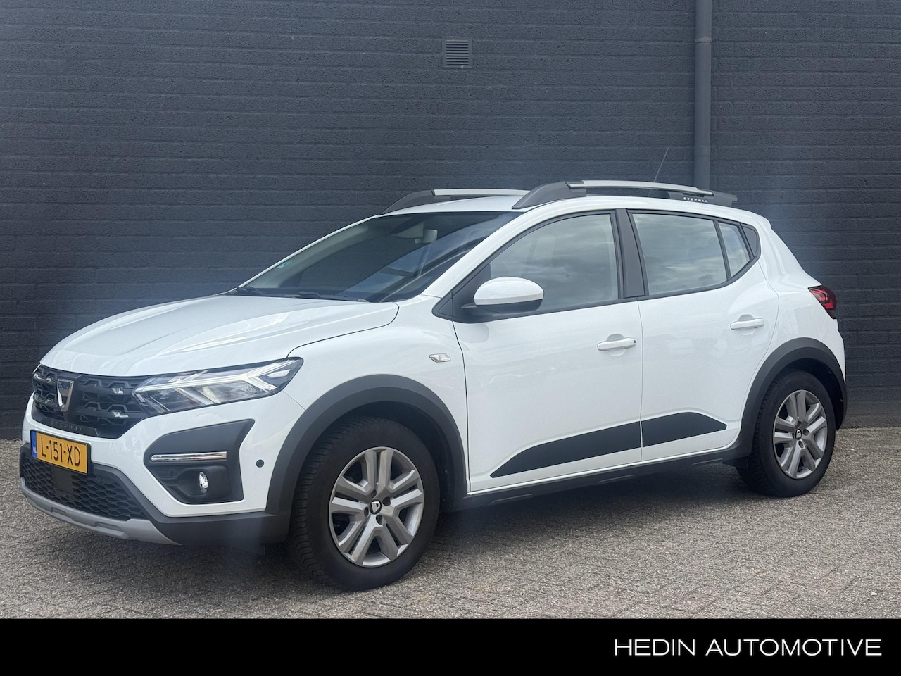 Dacia Sandero Stepway - 1.0 TCe 100 Bi-Fuel Comfort 1.0 TCe 100 Bi-Fuel Comfort - AutoWereld.nl