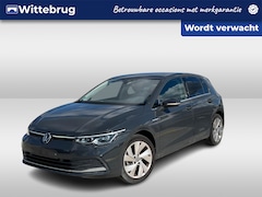 Volkswagen Golf - 1.5 eTSI Style DSG Automaat / Stoel verwarming / achteruitrij camera / Velours bekleding /