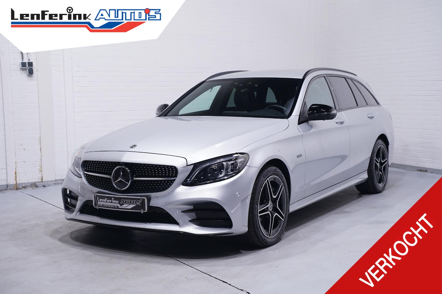 Mercedes-Benz C-klasse Estate - 300 e Business Solution AMG SOH 94% NAP Led Matrix Wegklapbare trekhaak Apple Carplay 360 - AutoWereld.nl