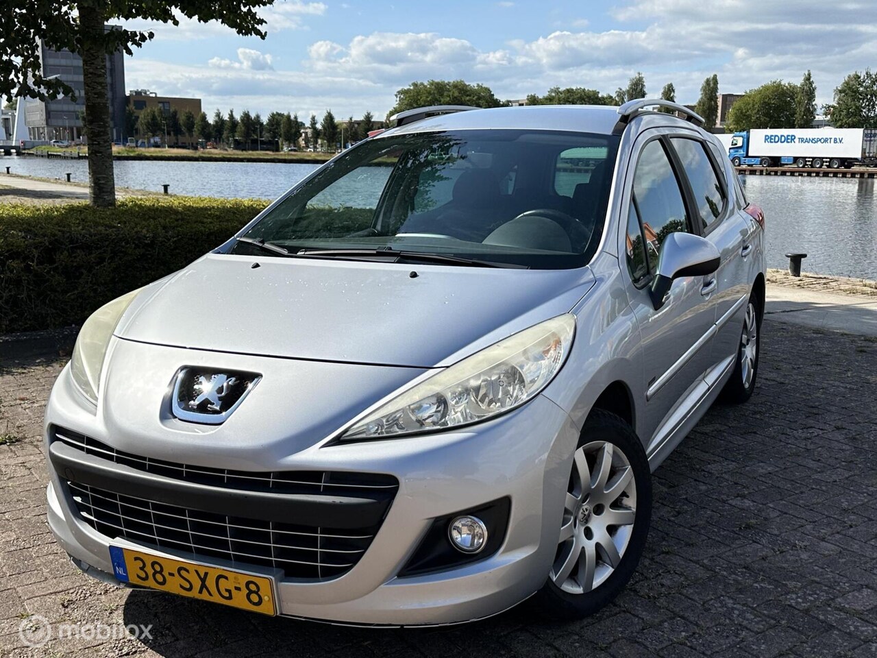 Peugeot 207 SW - 1.6 VTi Allure | Airco | Cruise | Trekhaak - AutoWereld.nl