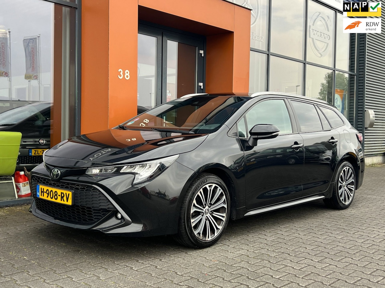Toyota Corolla Touring Sports - 1.2 Turbo|Bluetooth|CAM|Stoelverw. - AutoWereld.nl
