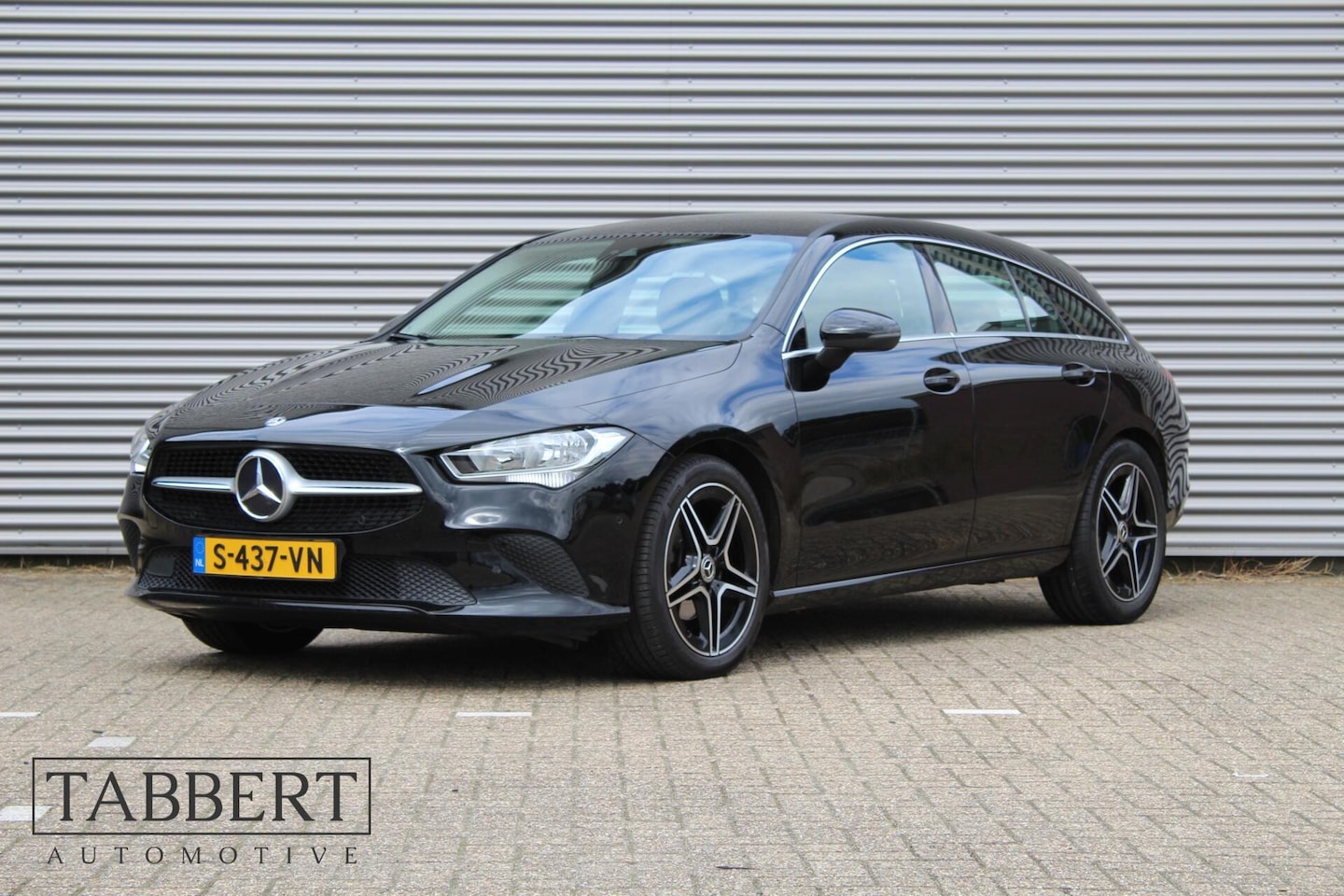 Mercedes-Benz CLA-klasse Shooting Brake - 180 Business AMG Zwart - AutoWereld.nl