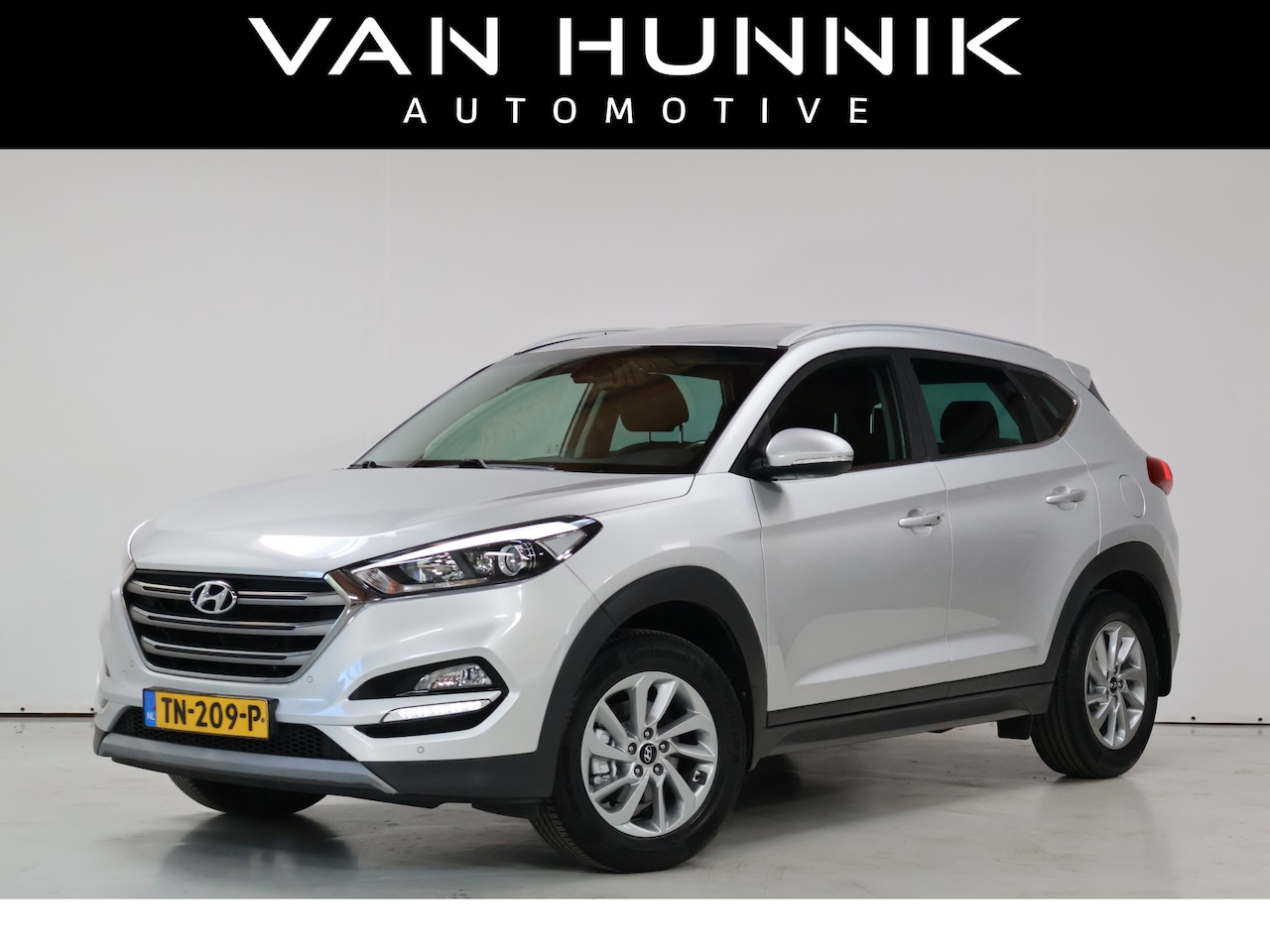 Hyundai Tucson - 1.6 GDi i-Motion | Camera | Trekhaak | Keyless | Stoelen+Bank verwarmd | - AutoWereld.nl
