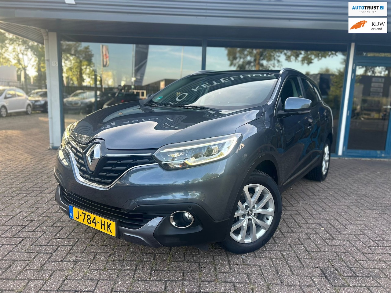Renault Kadjar - 1.2 TCe Intens|Glasdak|Trekhaak|PDC|Keurige Auto! - AutoWereld.nl