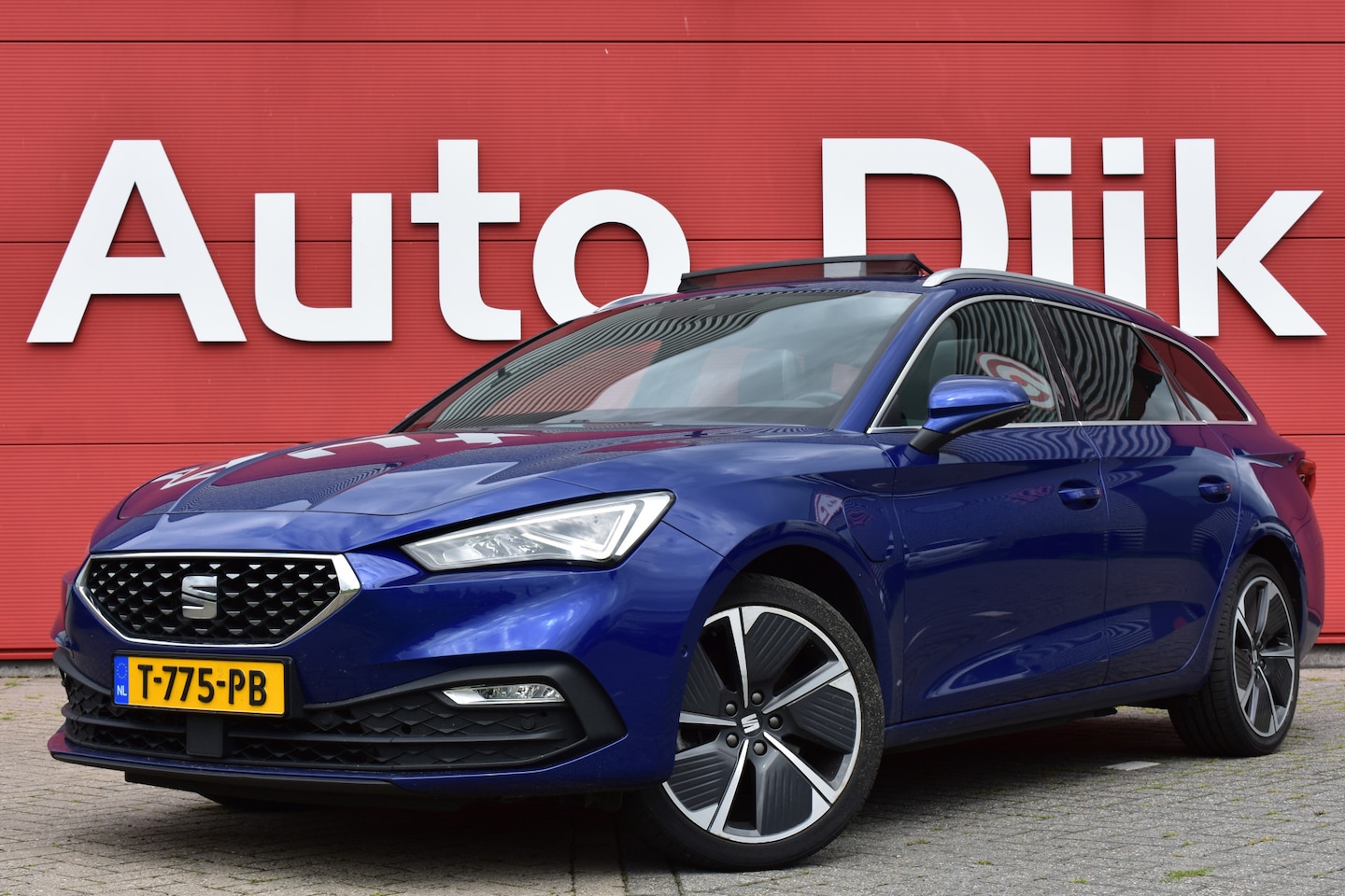 SEAT Leon Sportstourer - 1.4 TSI eHybrid PHEV Xcellence Full-LED | Pano | Carplay | Camera | Adapt. Cruise | Navi | - AutoWereld.nl