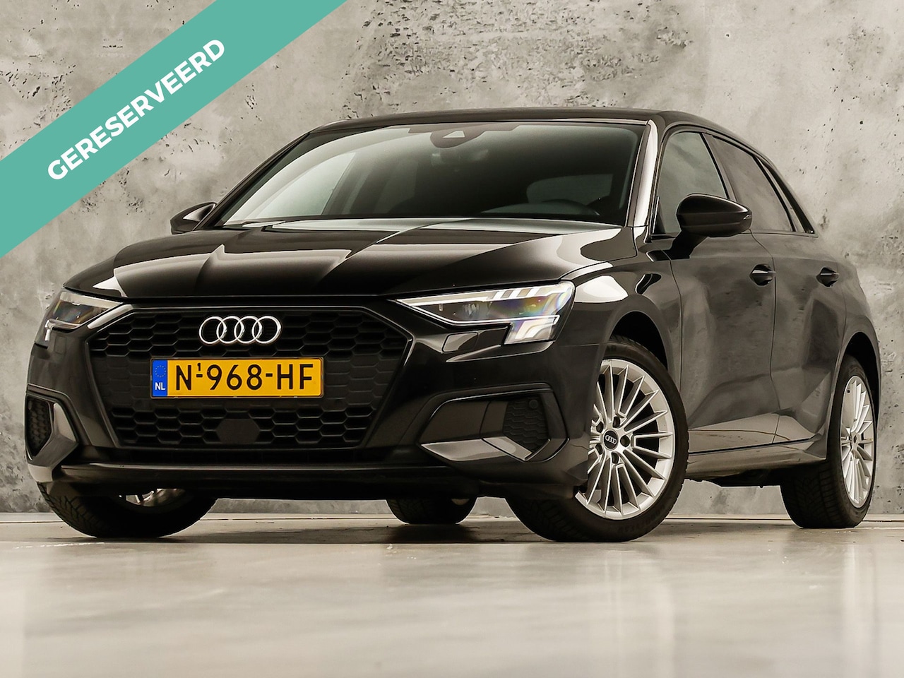 Audi A3 Sportback - 30 TFSI Sport Automaat (APPLE CARPLAY, GROOT NAVI, ADAPTIVE CRUISE, SPORTSTOELEN, PARKEERS - AutoWereld.nl